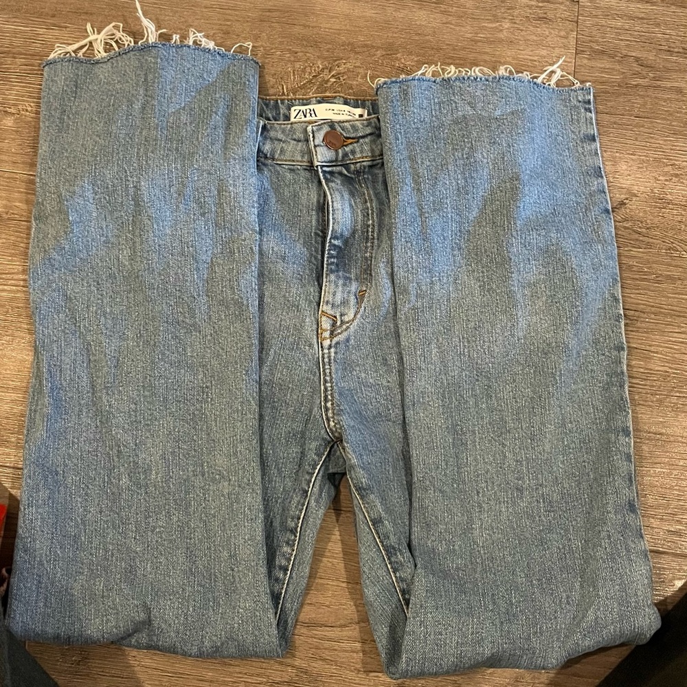 Zara crop flare light wash jeans